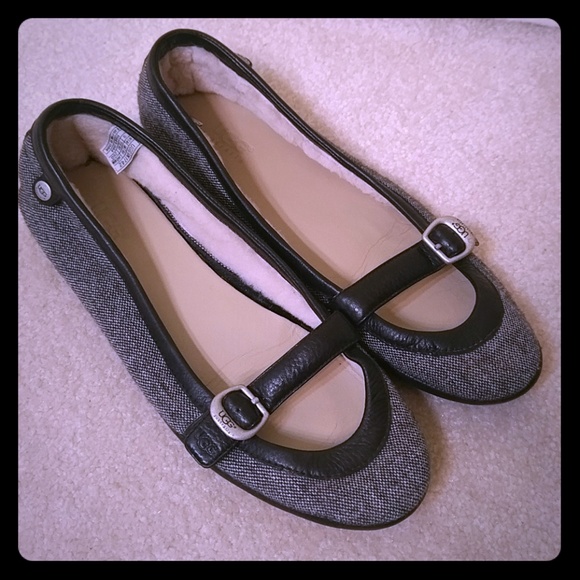UGG Shoes - UGG fur lined flats black gray size 9